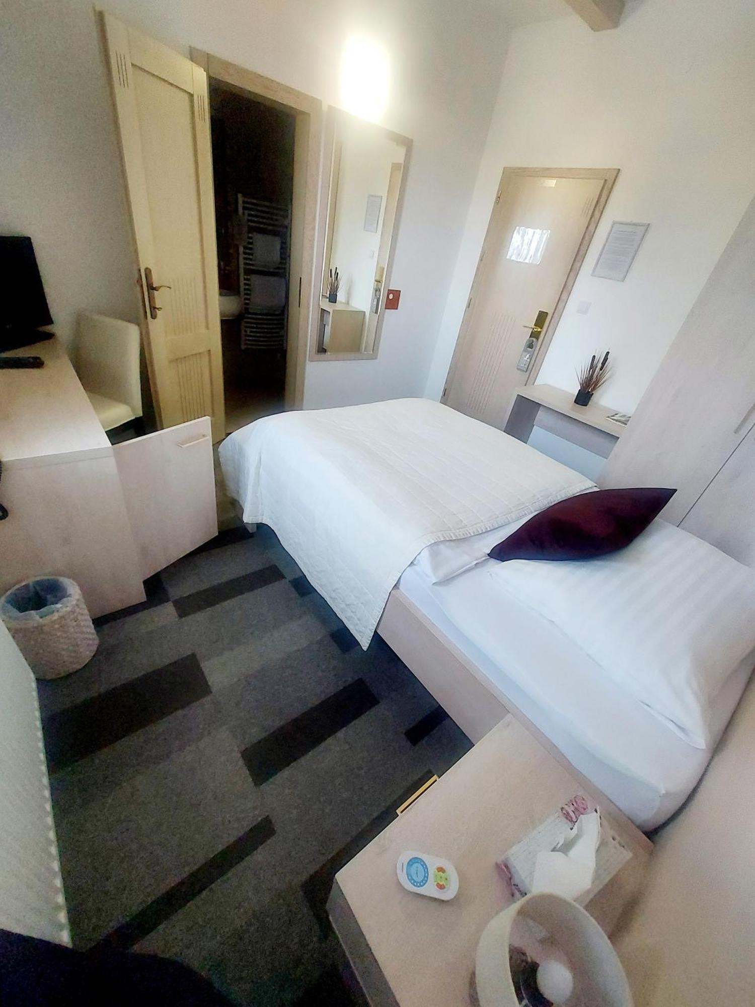 Hotel Slameny Dom & Spa Malá Ida 部屋 写真
