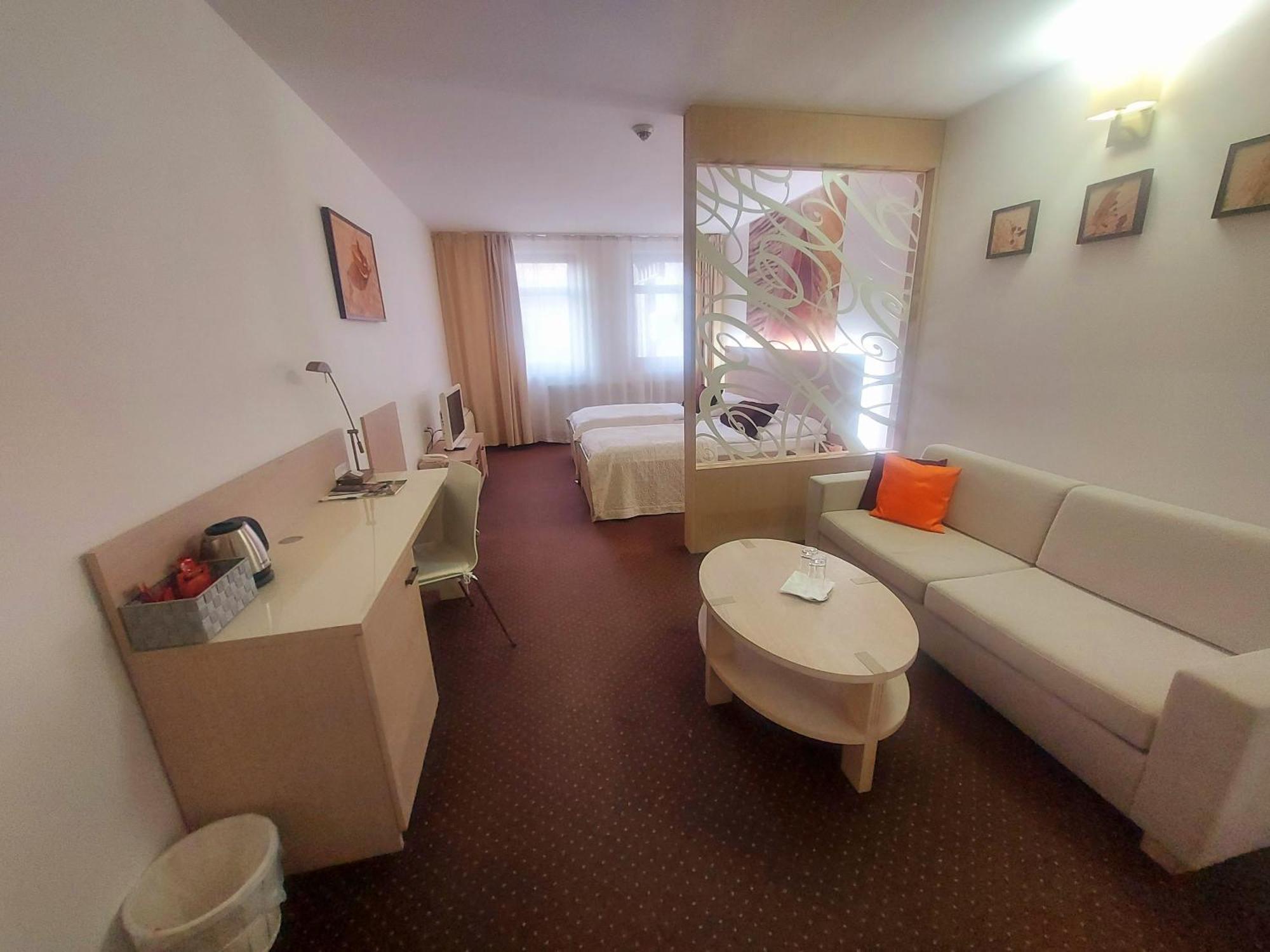 Hotel Slameny Dom & Spa Malá Ida エクステリア 写真