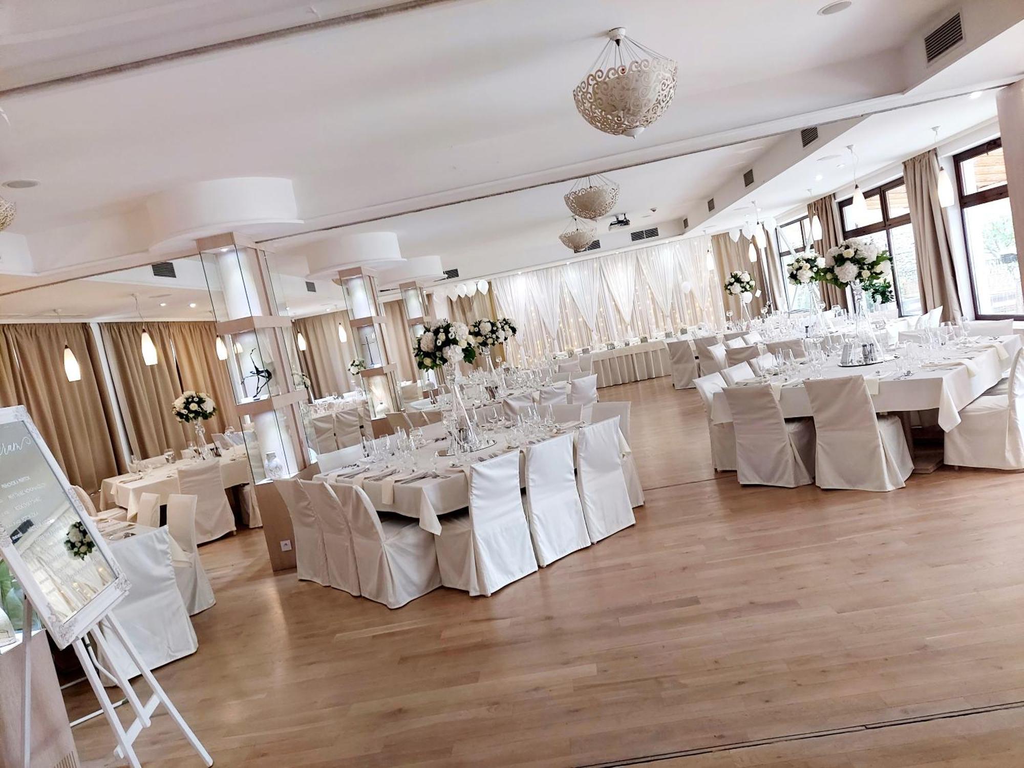 Hotel Slameny Dom & Spa Malá Ida エクステリア 写真